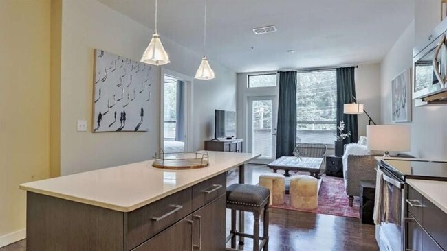 Building Photo - 299 North Highland Avenue Northeast