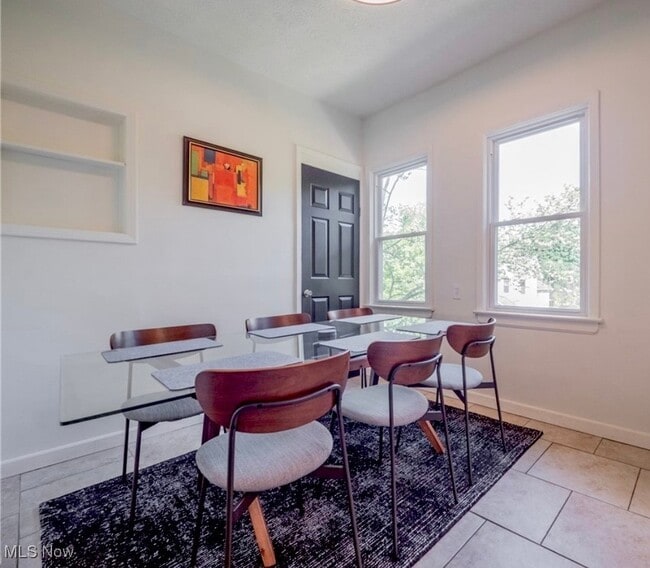 Building Photo - 3915 John Ave