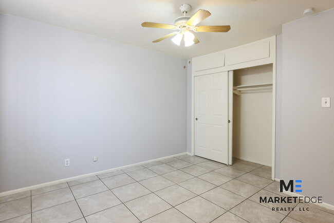 Building Photo - 4 Bed/2Bath Home at 39th Ave/Camelback! Re...