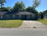 Building Photo - 642 Maplewood Dr