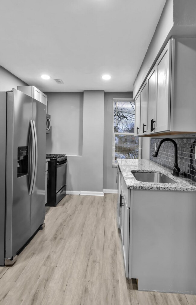 Building Photo - 1911 S 14th St