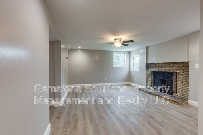 Building Photo - 104 Anchor Dr