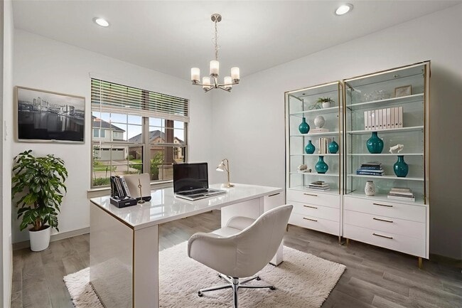 Building Photo - 29335 Red Rocks Pk Dr