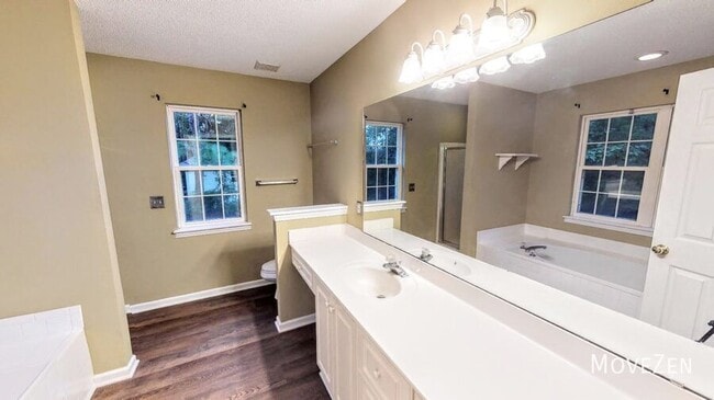 Building Photo - 8806 Healy Cir