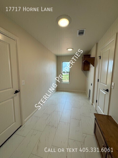 Building Photo - 17717 Horne Ln