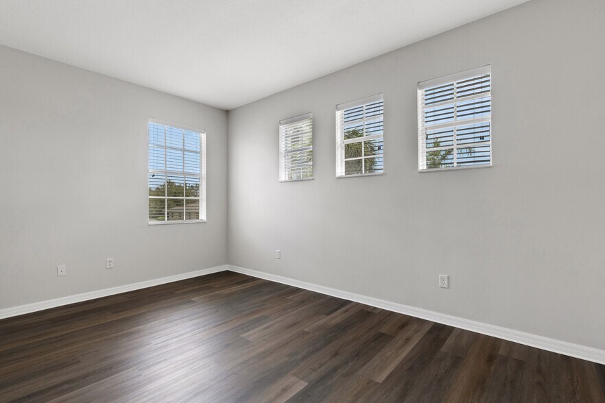 Building Photo - 8652 Karpeal Dr