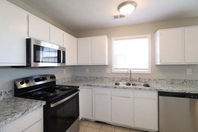 Building Photo - 625 Miles Rd