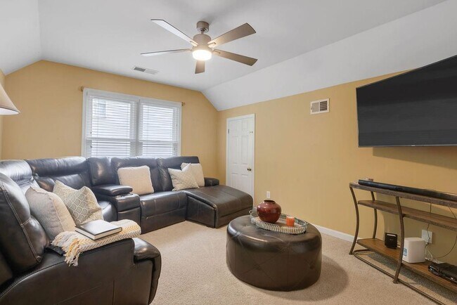 Building Photo - 3247 Blackstone Run