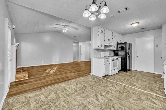 Building Photo - Ashbill