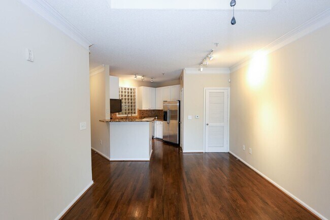 Building Photo - Villa Sonoma Brookhaven