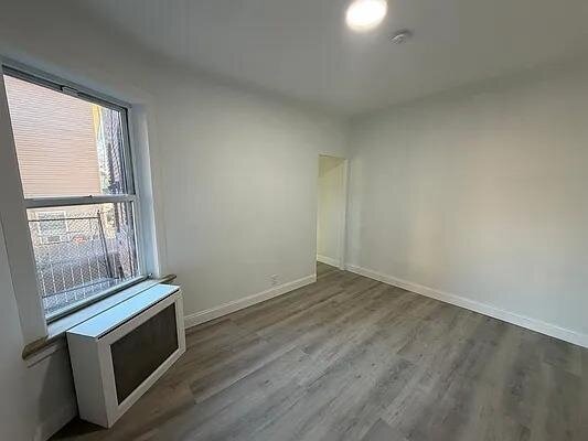 Building Photo - 117 Corbin Ave