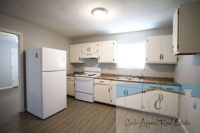Building Photo - Move in special $500!! 2-bed, 1-bath apt Trumann - HUD accepted