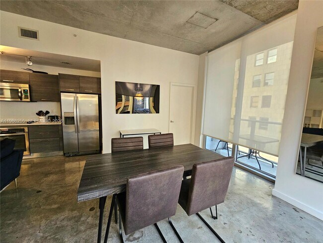 Building Photo - 151 SE 1st St