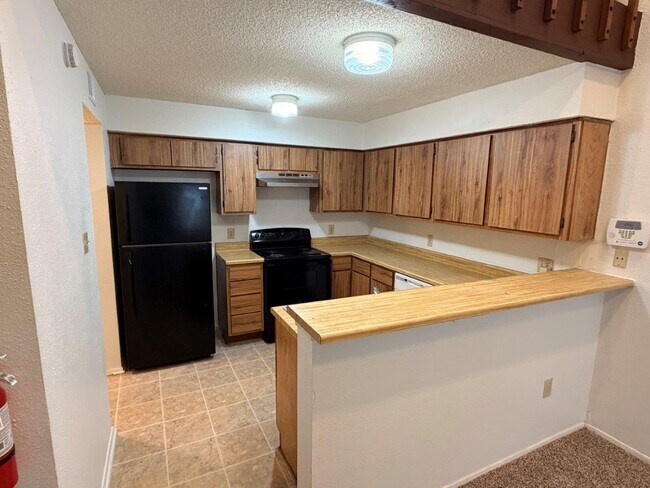 Building Photo - 11983 Bob White Dr