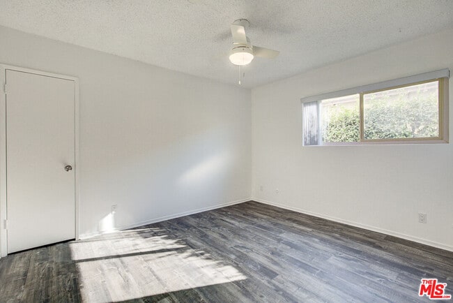 Building Photo - 2230 Redondo Blvd