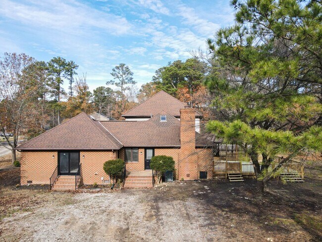 Building Photo - 9 Rhodelia Ln
