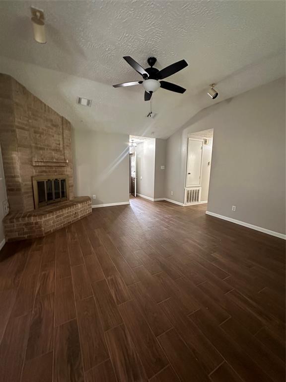 Building Photo - 701 Canyon Springs Dr