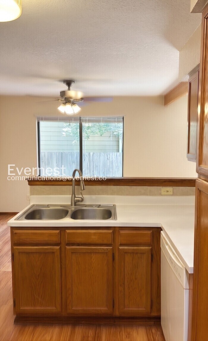Building Photo - 4121 Amber St