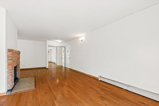 Building Photo - 555 Central Park Ave