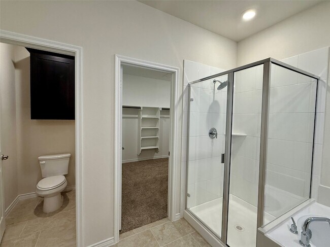 Building Photo - 2025 Eugene St