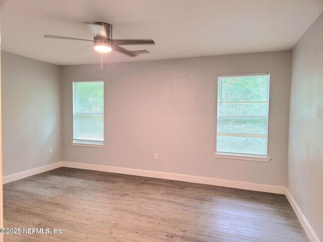 Building Photo - 1978 Solomon St