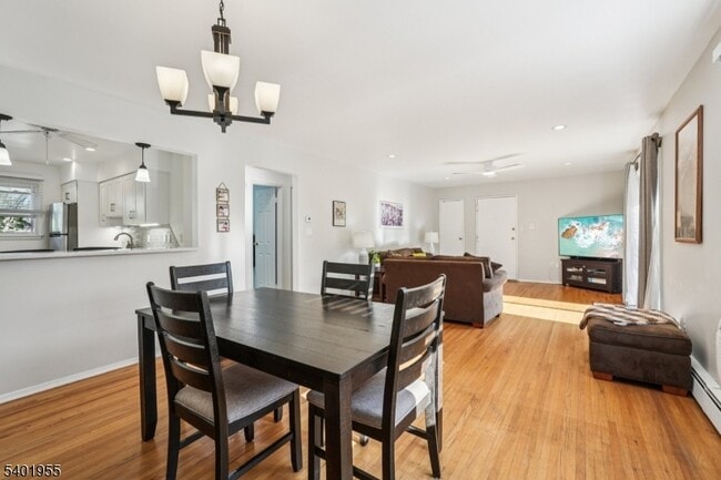 Building Photo - 421 Bloomfield Ave