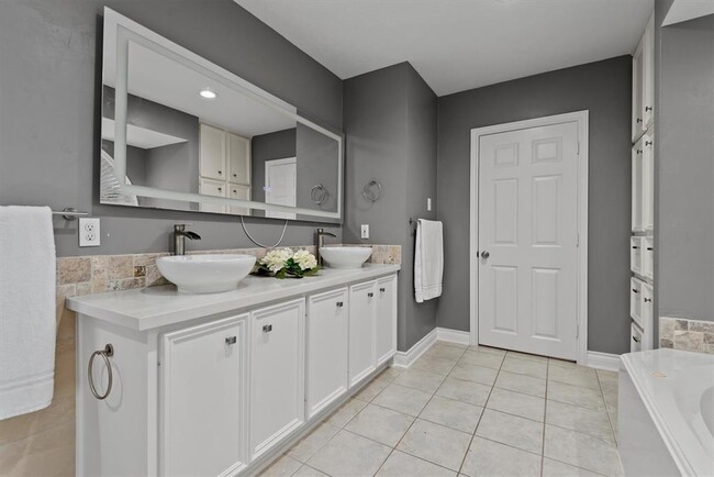Building Photo - 14231 Championship Ln