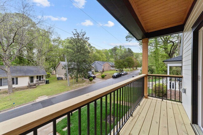 Building Photo - 6509 Lincolnville Rd