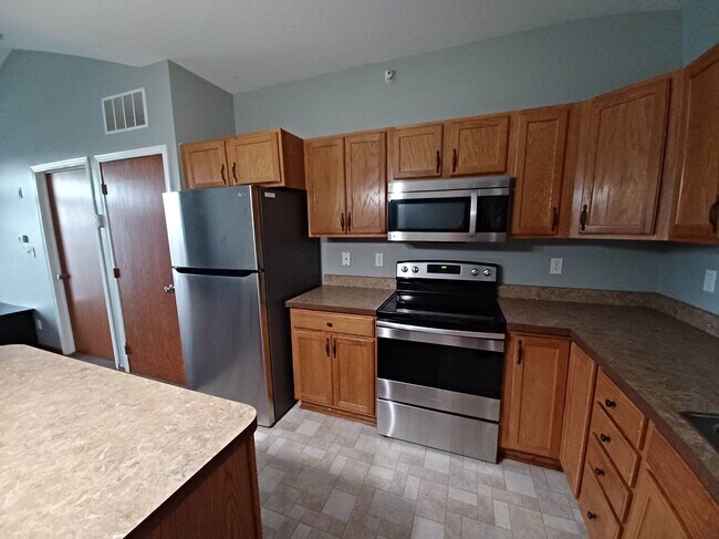 Building Photo - 4511 Twain Cir