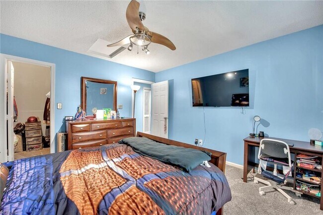 Building Photo - Beautiful 3-bed 2-bath Townhome