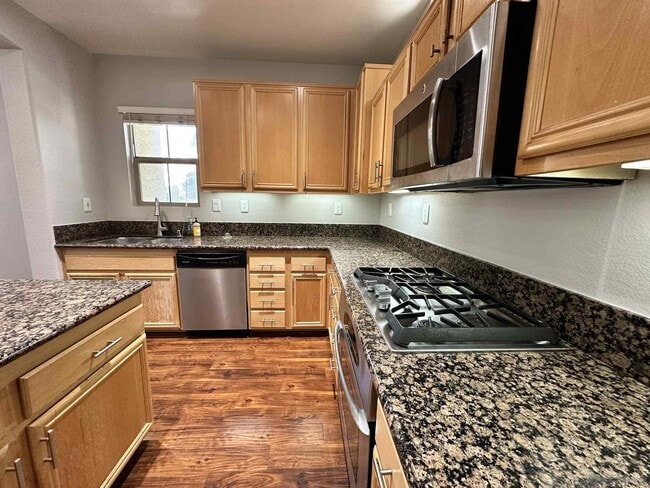 Building Photo - 1299 Blue Jean Way