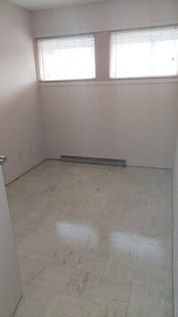 Building Photo - 1200 N Ventura Rd