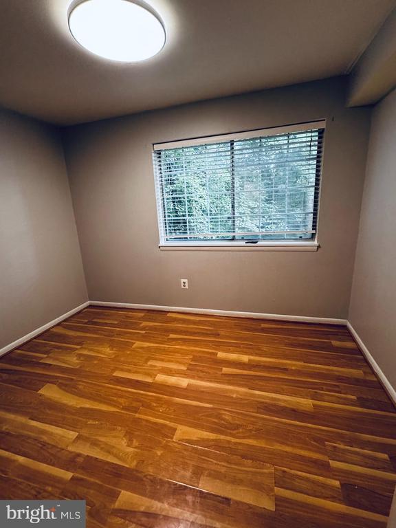 Building Photo - 1531 Colonial Dr