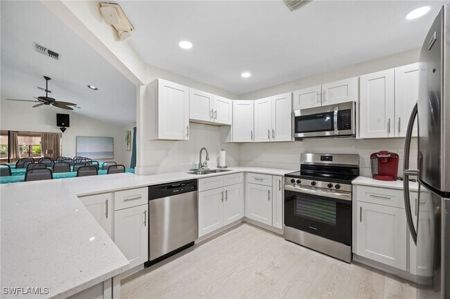 Building Photo - 17611 Marco Island Ln