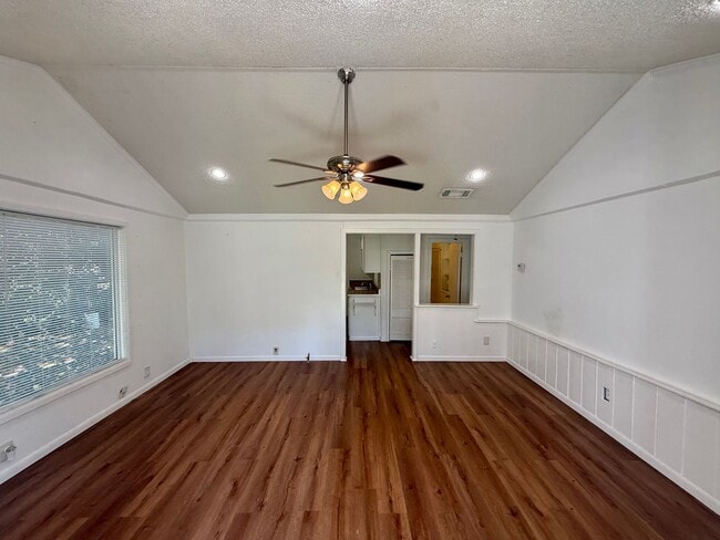Building Photo - For Rent – 2 Bedroom, 1 Bath Home in Westland, Fort Worth!