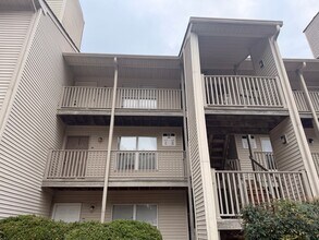 Building Photo - 570 Candle Ln