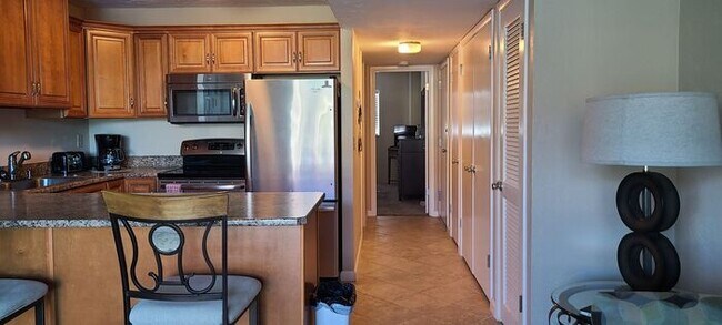 Building Photo - Vacation Rental - 30 Day min across From D...