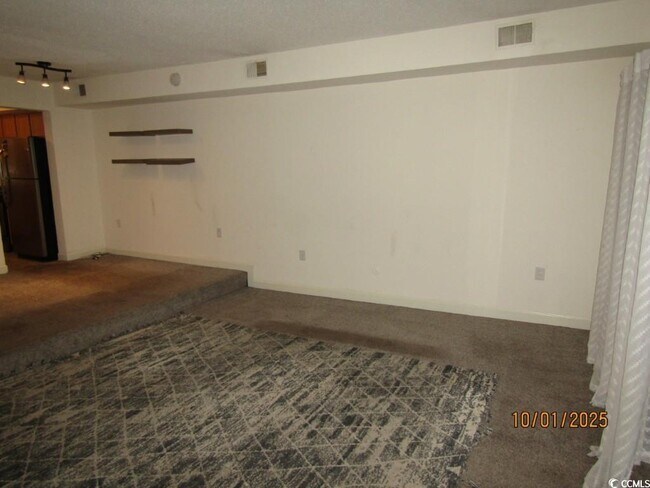 Building Photo - 938 Villa Dr