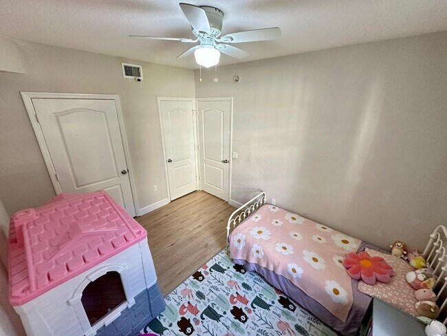 Building Photo - 1809 Belmont Pl