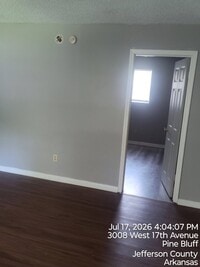 Building Photo - 3008 W 17th Ave