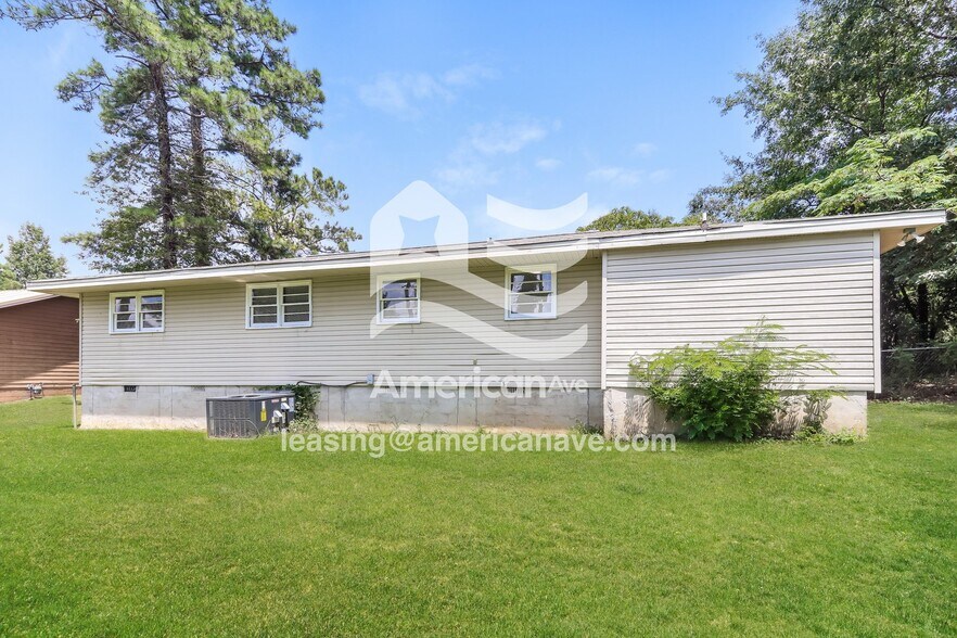 Building Photo - 110 Colbert Blvd