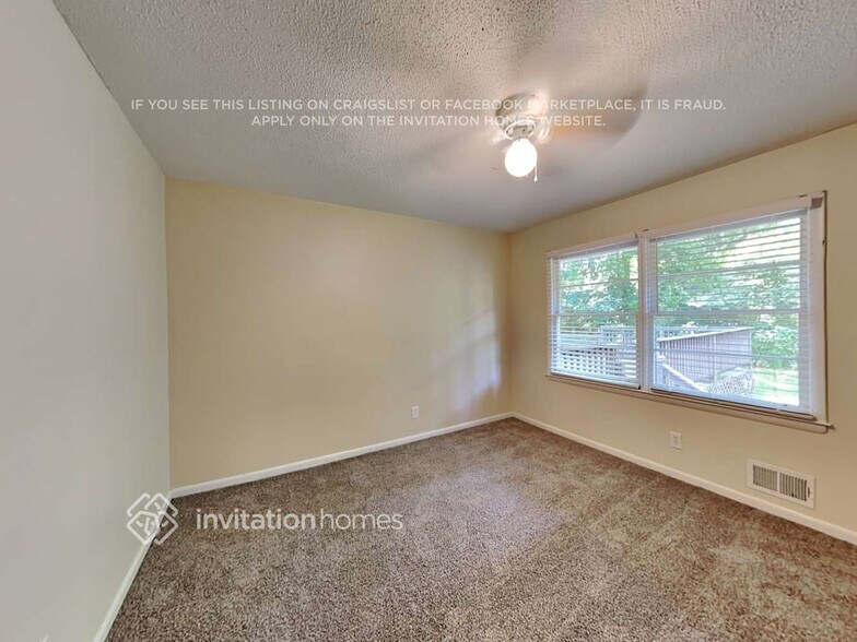 Building Photo - 150 Kay Cir