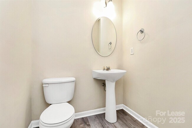 Building Photo - 1445 Laraway Ct NW