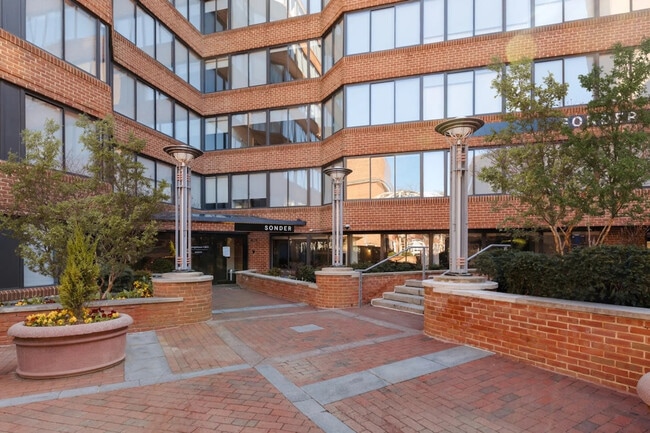 Building Photo - 1111 30th St NW