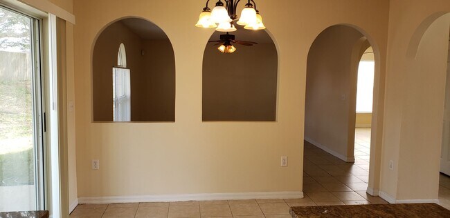 Building Photo - ~4/2.5~Curtis Ave~Groveland Lake Dot Landing~Big Corner Lots with lots a room!