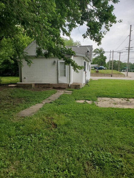 Building Photo - 1089 S Martin Luther King Jr Dr