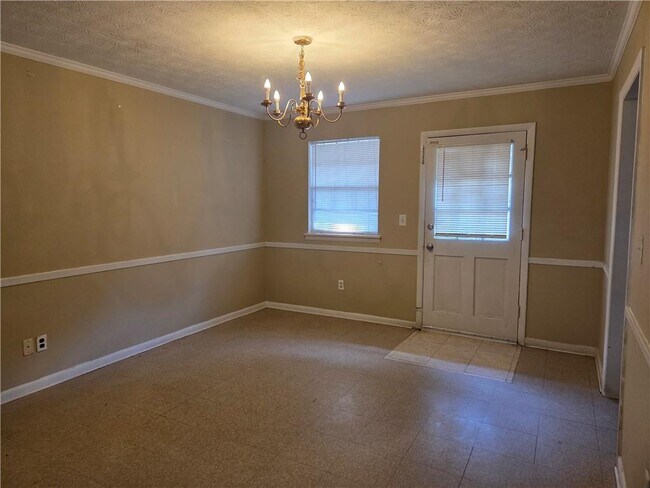 Building Photo - 897 6 Oaks Cir