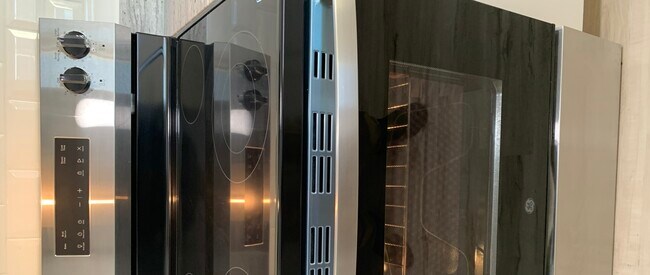 Building Photo - 8141 W 84th Pl