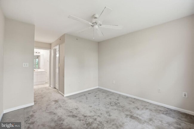 Building Photo - 12796 Fair Briar Ln