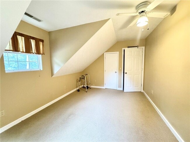 Building Photo - 282 Amazing Wy